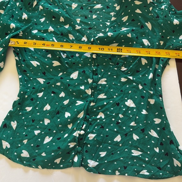 Loft Women’s Heart V- Neck long sleeves Puffed sleeves size 2 - Picture 3 of 14